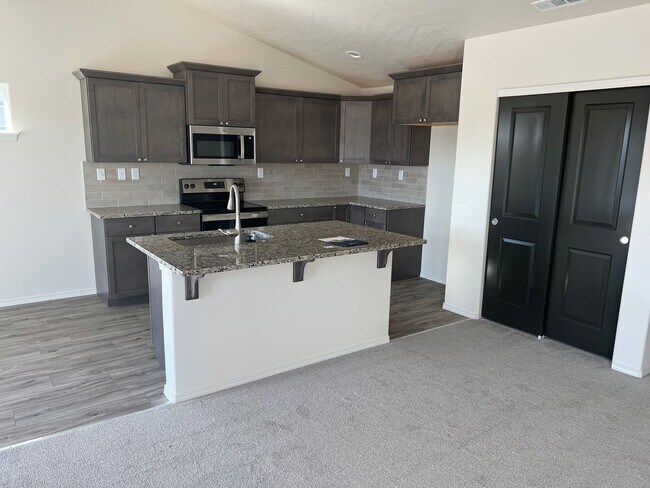 Building Photo - Newer Construction, Edgewood Plan