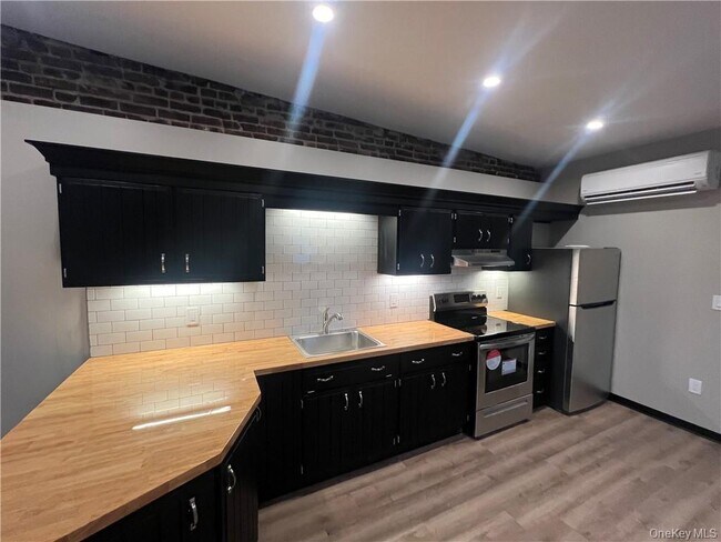 Foto del edificio - 30 Henry St