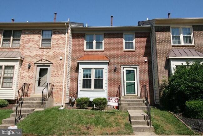 Foto del edificio - 130 Deer Park Ln