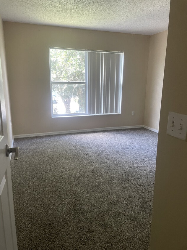 Building Photo - 4047 Stonefield Dr