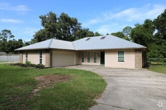 Building Photo - 4225 Oak Ln