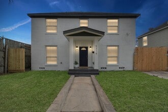 Building Photo - 5215 Palmer St