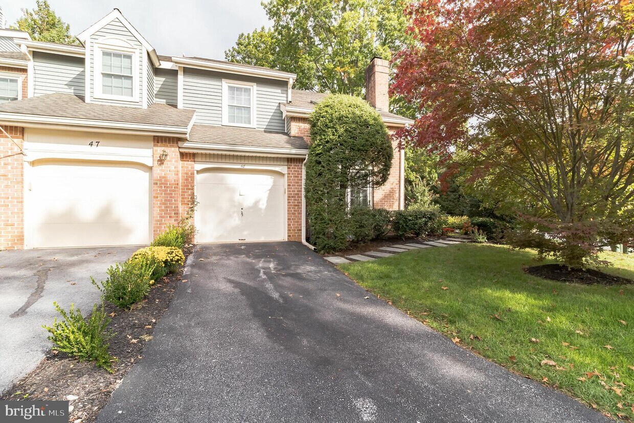 48 Stonehurst Ct, Chesterbrook, PA 19087 Townhome Rentals in