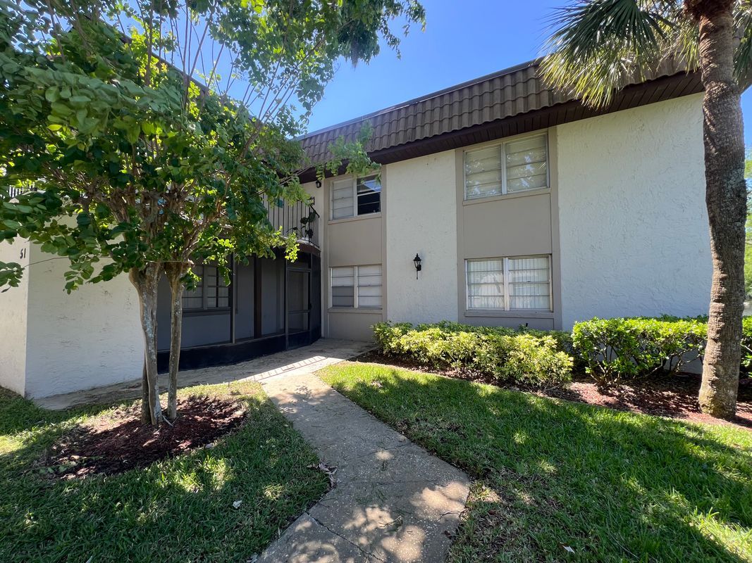 Foto principal - 51 Windtree Ln