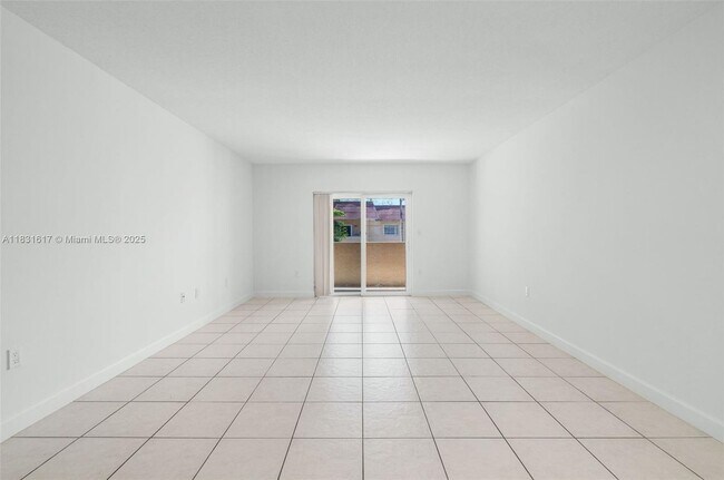 Building Photo - 9952 SW 88th St