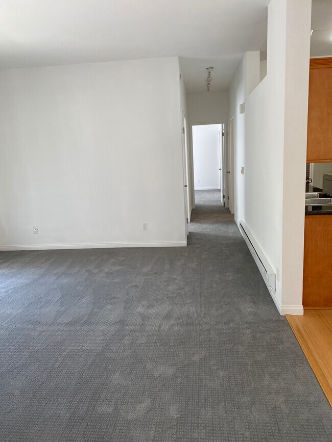 Sala de estar - 2485 Creekside Ct
