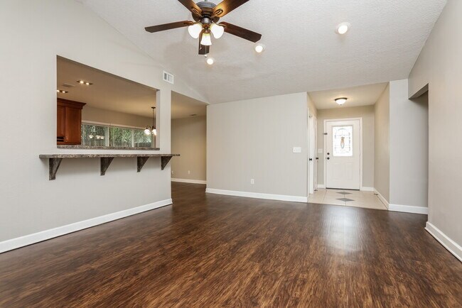 Foto del edificio - 1009 Black Willow Dr