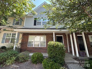 Building Photo - 10879 Holly Ridge Blvd
