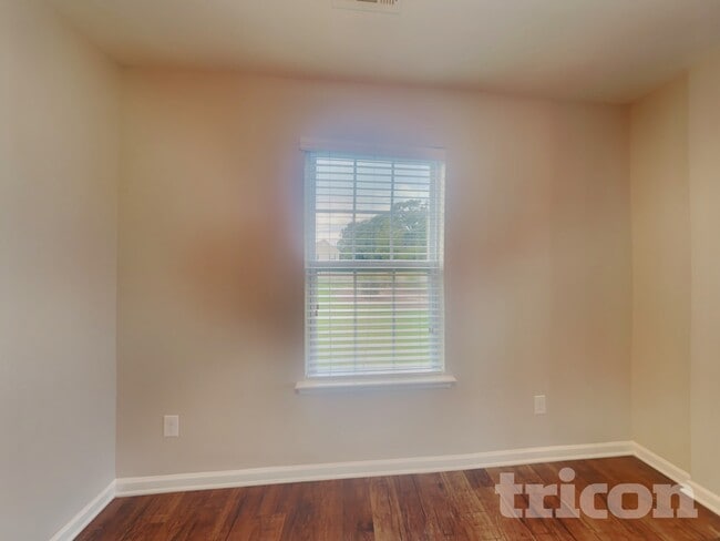 Building Photo - 104 Shadow Woods Rd