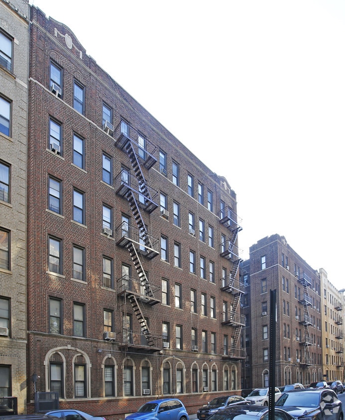 Primary Photo - 3111 Brighton 7Th St