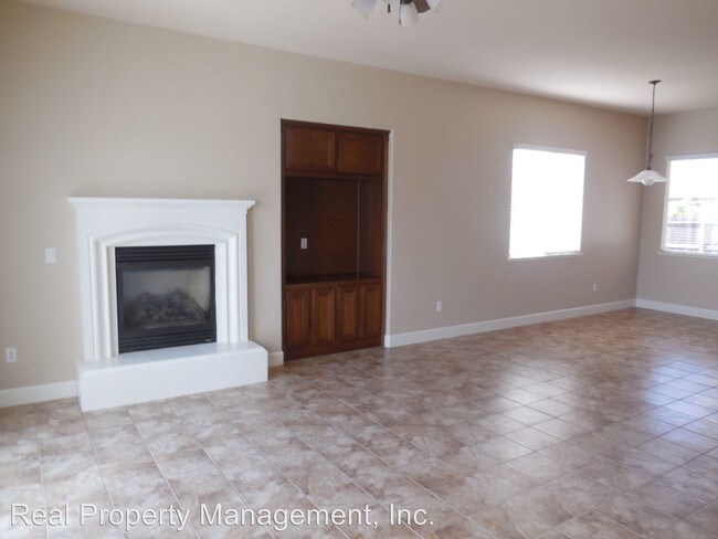 Building Photo - 752 Rivercrest Pky