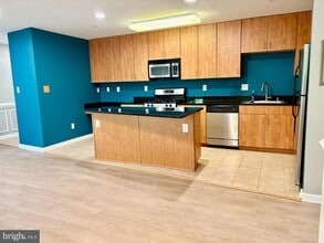 Building Photo - 1101 Primrose Ct