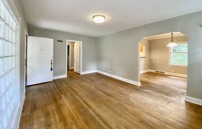 Building Photo - 1610 Maryland Ave