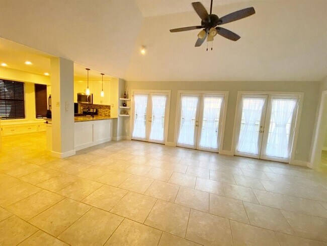 Foto del edificio - 20307 Linden Tree Dr