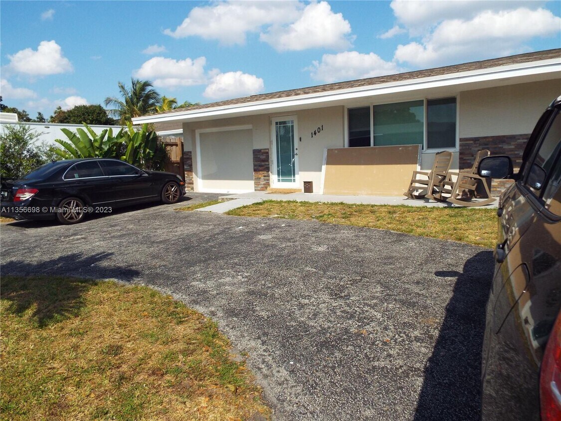 1401 NW 87th Way, Pembroke Pines, FL 33024 House Rental in Pembroke