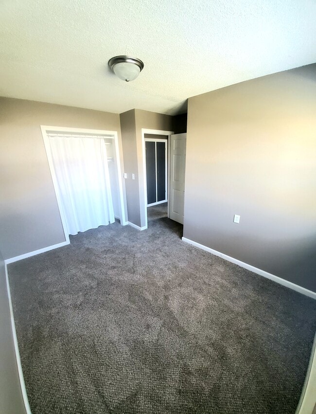 Building Photo - 515 Boyden St