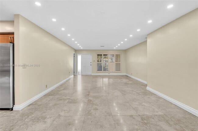 Foto del edificio - 2114 N 44th Ave