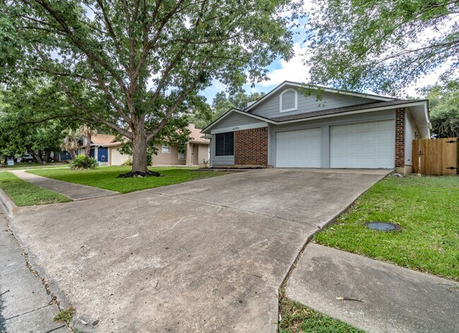 Building Photo - 5703 Shreveport Dr