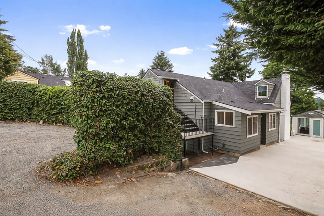 Photo - Sand Point Apartments