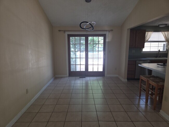 Foto del edificio - "Spacious 4-Bedroom Gem with Finished Basement in Walkersville - Ideal Family Living!"