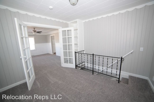 Building Photo - 2915 W 49th St