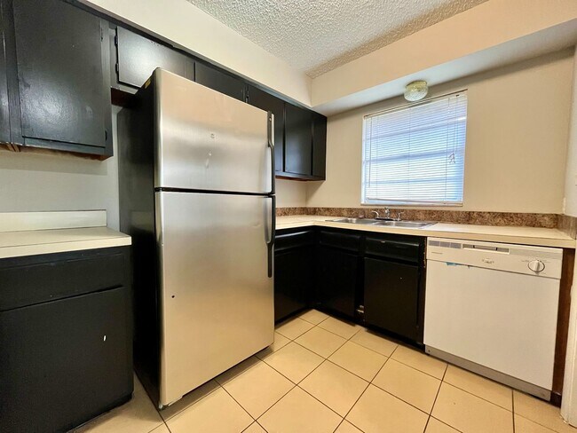 Foto del edificio - Lakeland Charm!