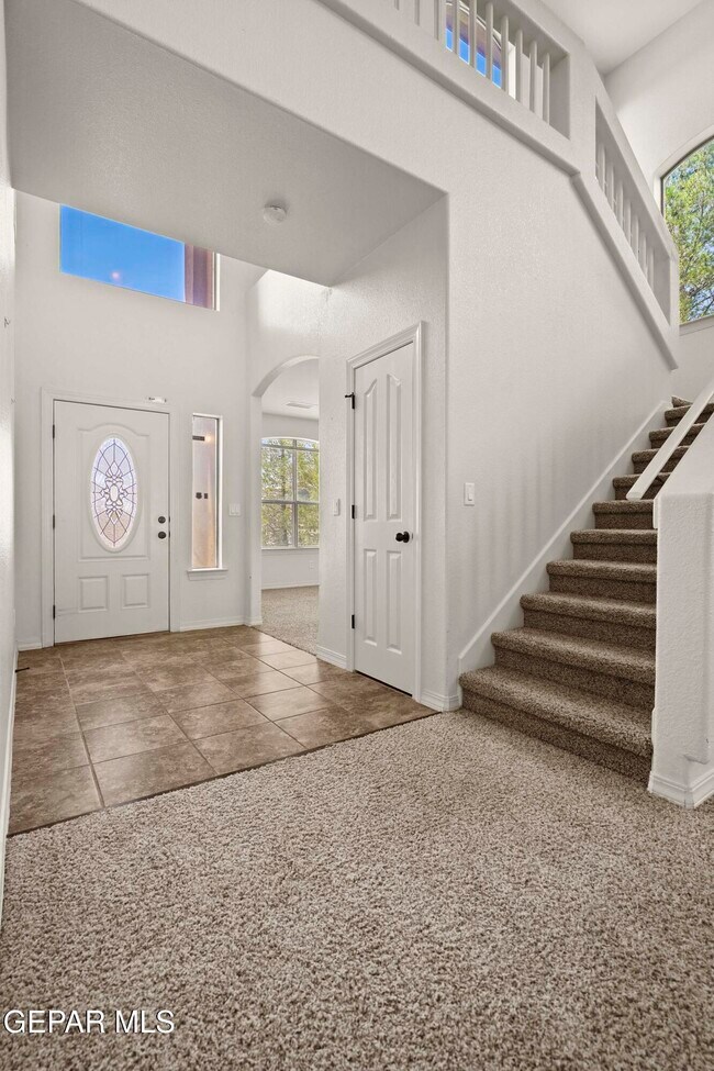 Foto del edificio - 369 Emerald Acres St