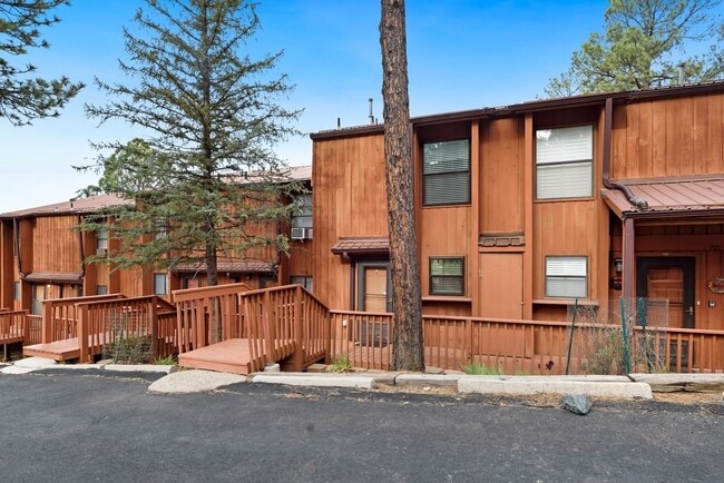 Building Photo - 604 White Mountain Dr