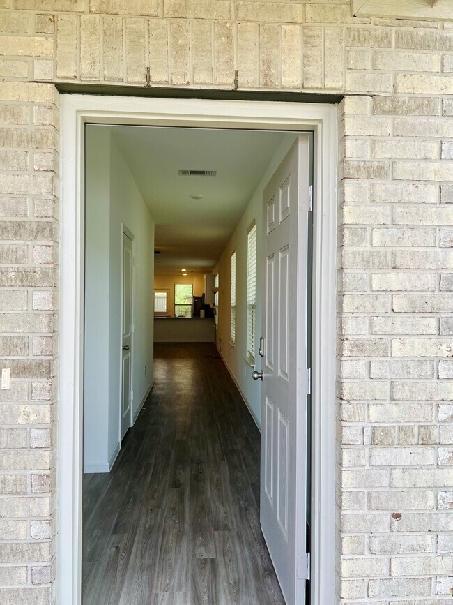 Foto del edificio - 16126 Elbridge Ct