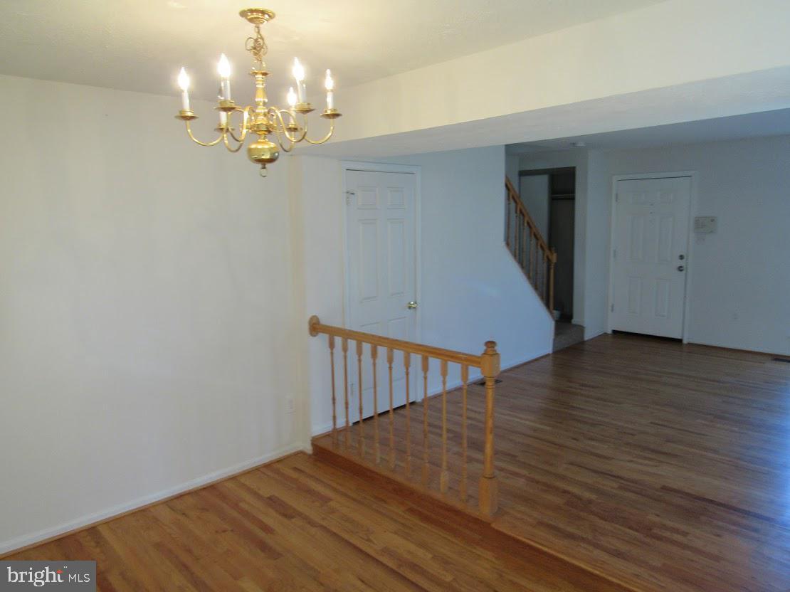 Primary Photo - 9061 Pickwick Village Terrace