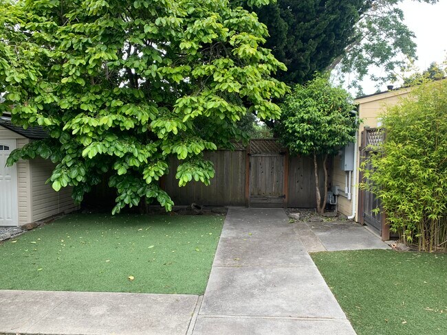 Foto del edificio - 415 Laurent St