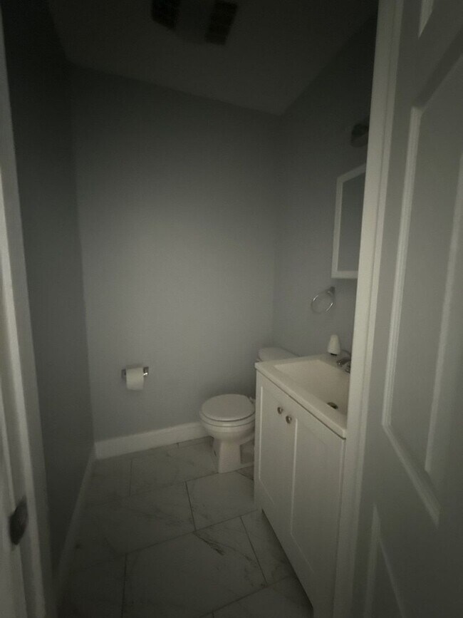 Foto del edificio - Three Bedroom house in Baltimore