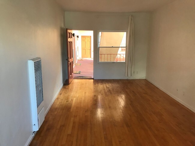 Foto del edificio - 712 Cedar St