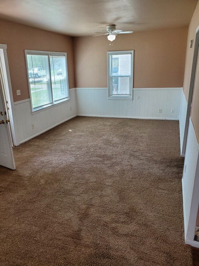 Living/Dining 2 - 404 W 12th St
