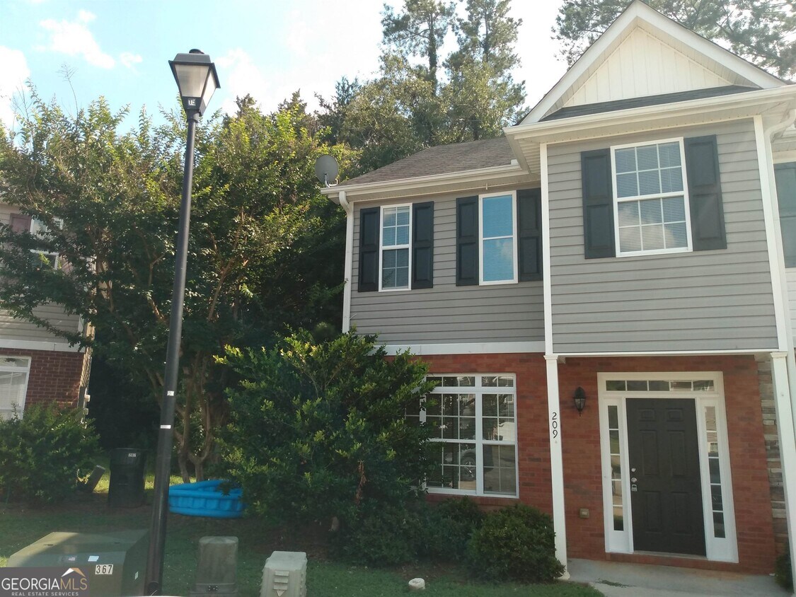 209 Timber Wolf Trail, Griffin, GA 30224 Townhome Rentals in Griffin