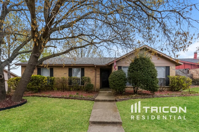 Building Photo - 1230 Meadow Creek Dr