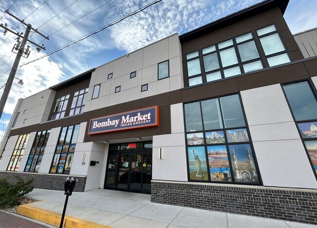 Foto del edificio - 132 E University Ave