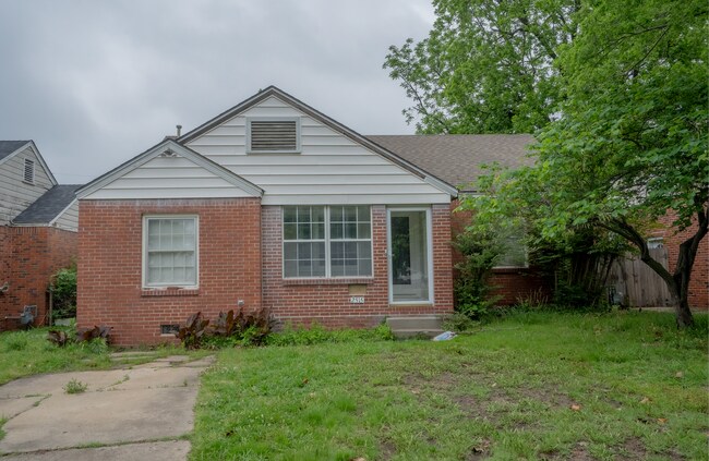 Building Photo - Stunning 3 Bed 1 Bath newly renovated!