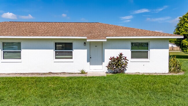 Photo - 911 W Orange St Townhome