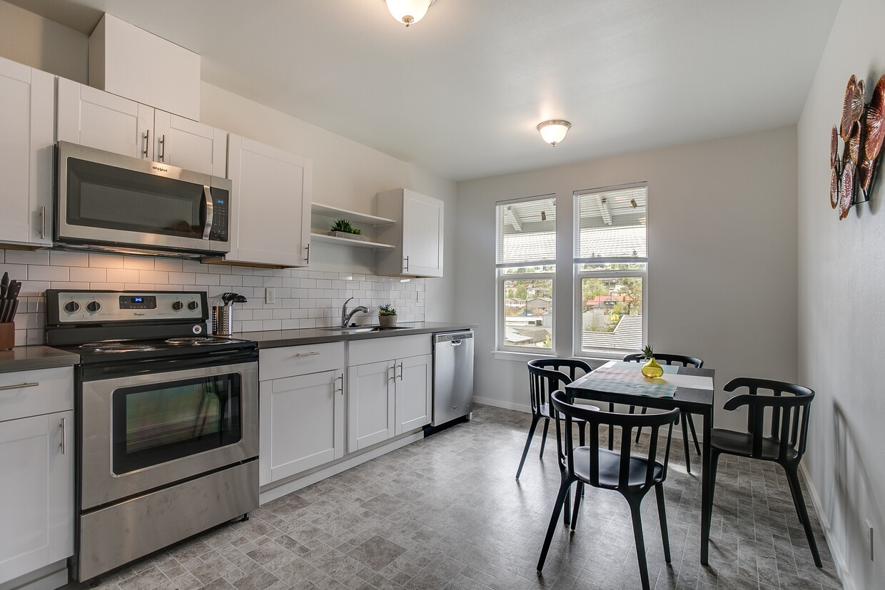 3901 S Angel Pl Unit A, Seattle, WA 98118 Room for Rent in Seattle