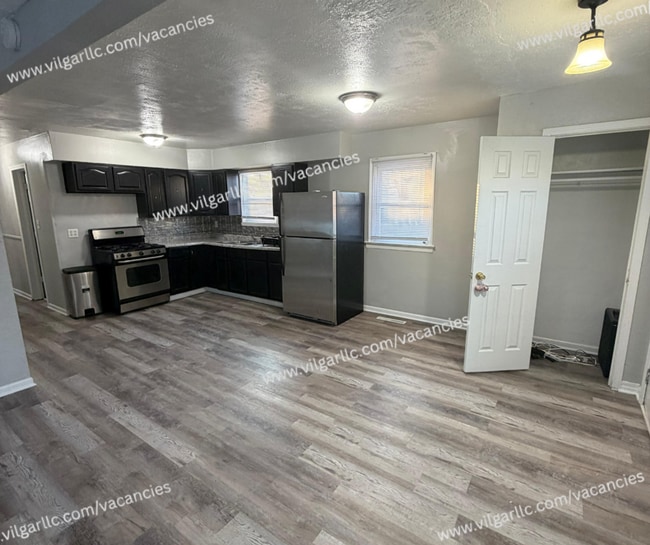 Building Photo - Discover comfort, convenience, and quality living in this beautifully updated 3-bedroom single-fa...