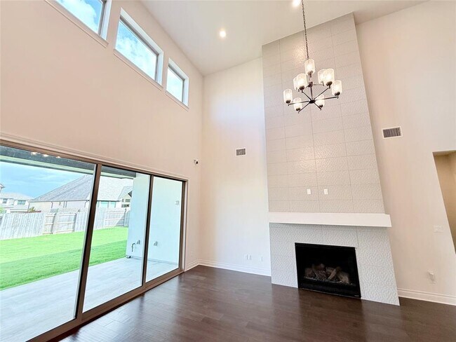 Foto del edificio - 113 Low River Ln