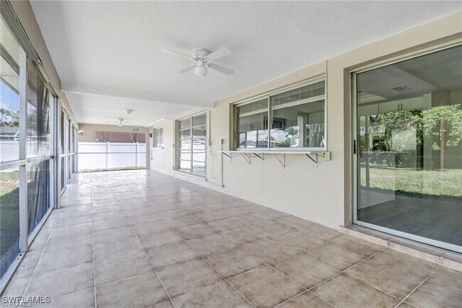 Foto del edificio - 4325 SE 16th Pl