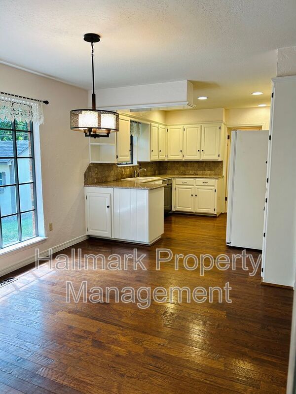 Foto del edificio - 3412 Smoky Hollow Rd