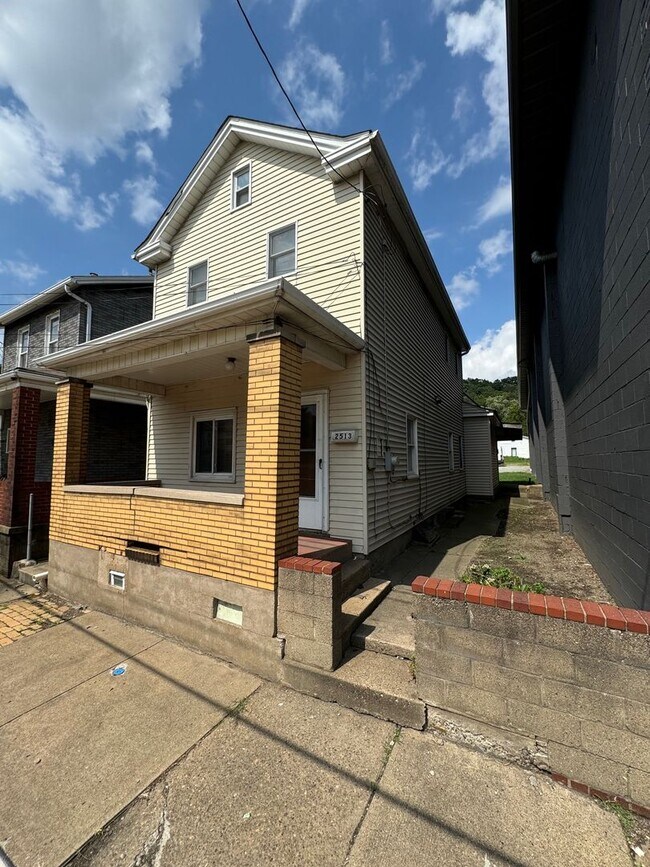 Building Photo - Spacious 3 Bedroom 1.5 Bathroom House, McK...