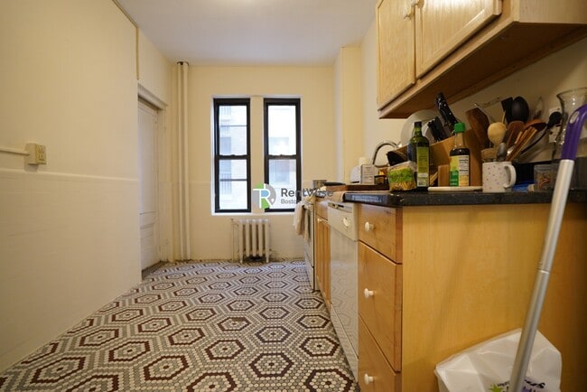 Foto del edificio - 452 Park Dr