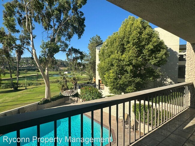 Building Photo - 2 br, 2 bath House - 5555 Canyon Crest Dr....