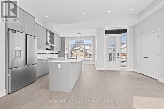 Building Photo - 20 Inverkip Ave