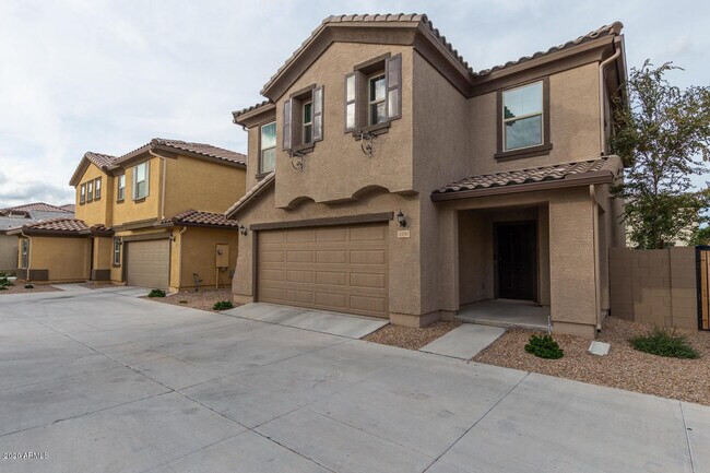 Foto del edificio - 1290 N 165th Dr
