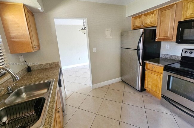 Foto del edificio - 8601 SW 94th St